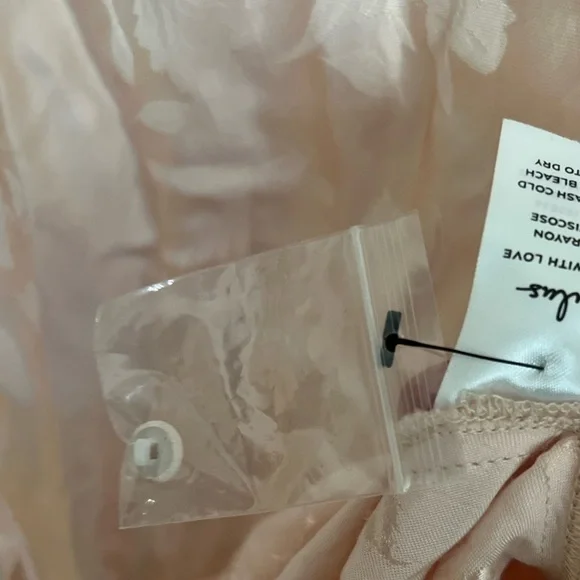 NWOT All About You Blush Pink Floral Jacquard Satin Midi Dress - Picture 5 of 7